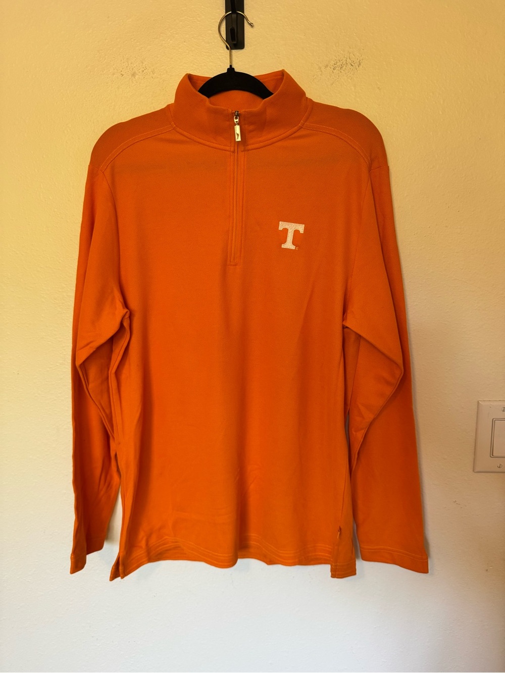 Tommy Bahama Half Zip Sweatshirt Tennessee Volunteers Size Small Orange EUC